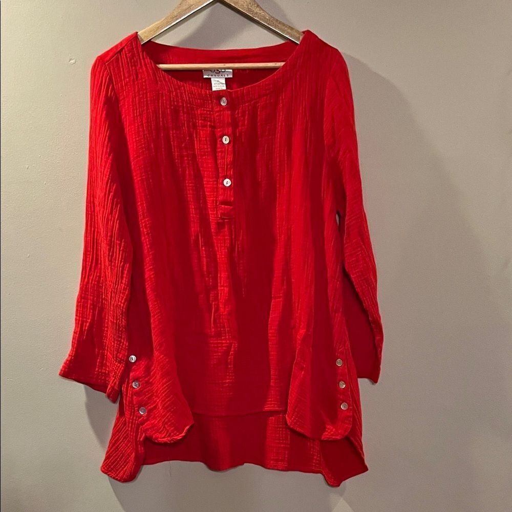 Elegant Red Women's Button-Front Tunic